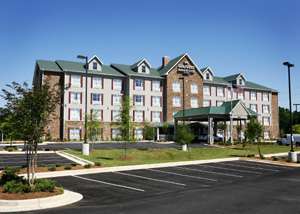 Country Inn & Suites - EastChase