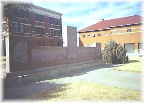 Grant County Homesteader's Monument
