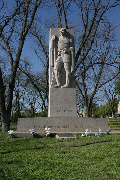 Davy Crockett Statue