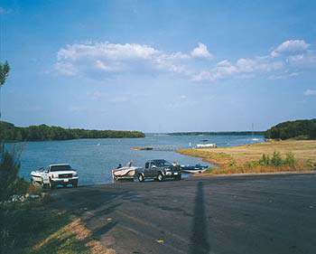 Joe Pool Lake Boating