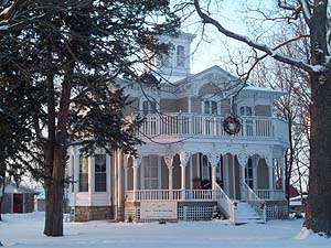 Shelly-Tipton Home Bed and Breakfast - Garnett, KS